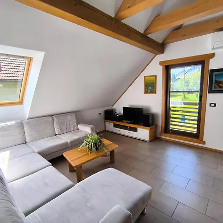 Apartma Tima *