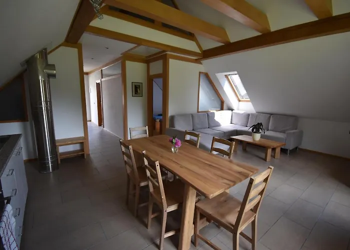 Apartma Tima דירה